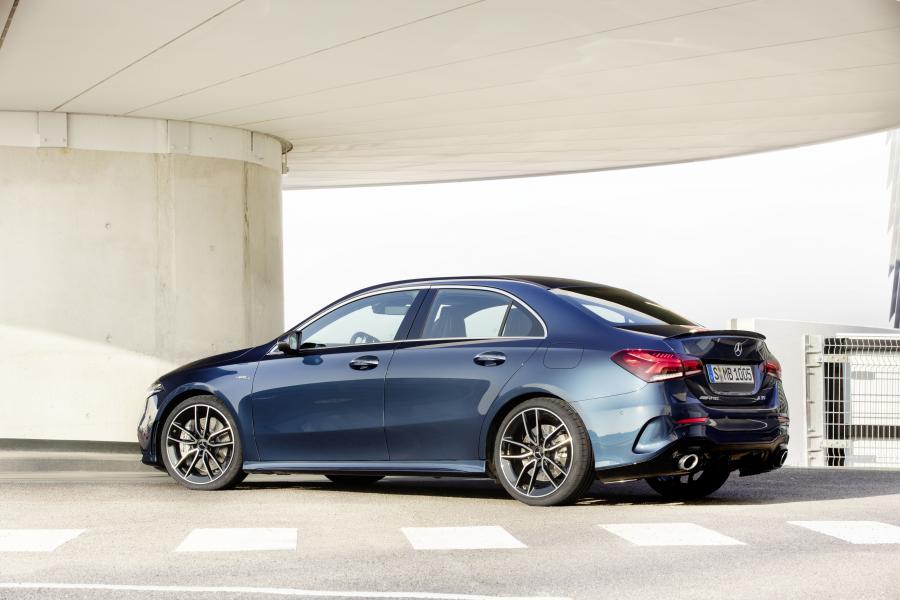  Mercedes-AMG A35 4Matic Sedan (V177) 2019 года  (WW) (фото 7 из 25)